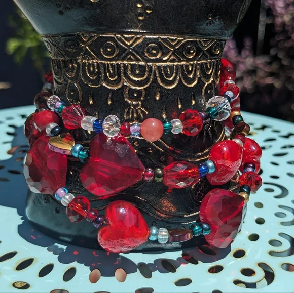 Red Hearts & Hematite Beads Bracelet Crystals Glass Beads Handmade Artisan Bling - Picture 10 of 12